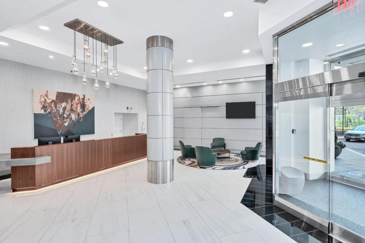 ארלינגטון Modern & Charming Apt With Rooftop @Pentagon City מראה חיצוני תמונה