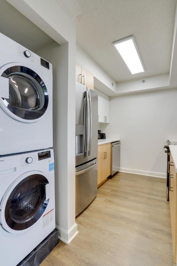 ארלינגטון Modern & Charming Apt With Rooftop @Pentagon City מראה חיצוני תמונה